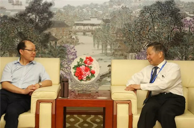 江蘇省工商局公平交易局副局長馬毅考察隆力奇，探討直銷規范與行業健康發展